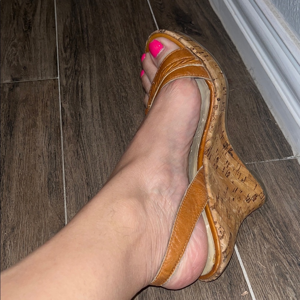 Bakers Brown Wedge Sandals - Picture 7 of 8